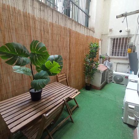 Private Rooms On Tamarit Street 巴塞罗那 外观 照片